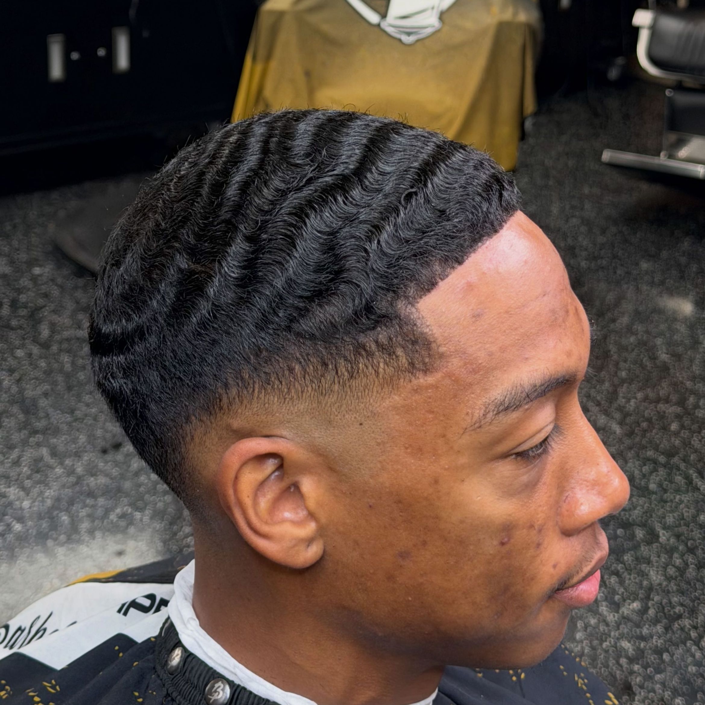 Waves and taper by Carlos