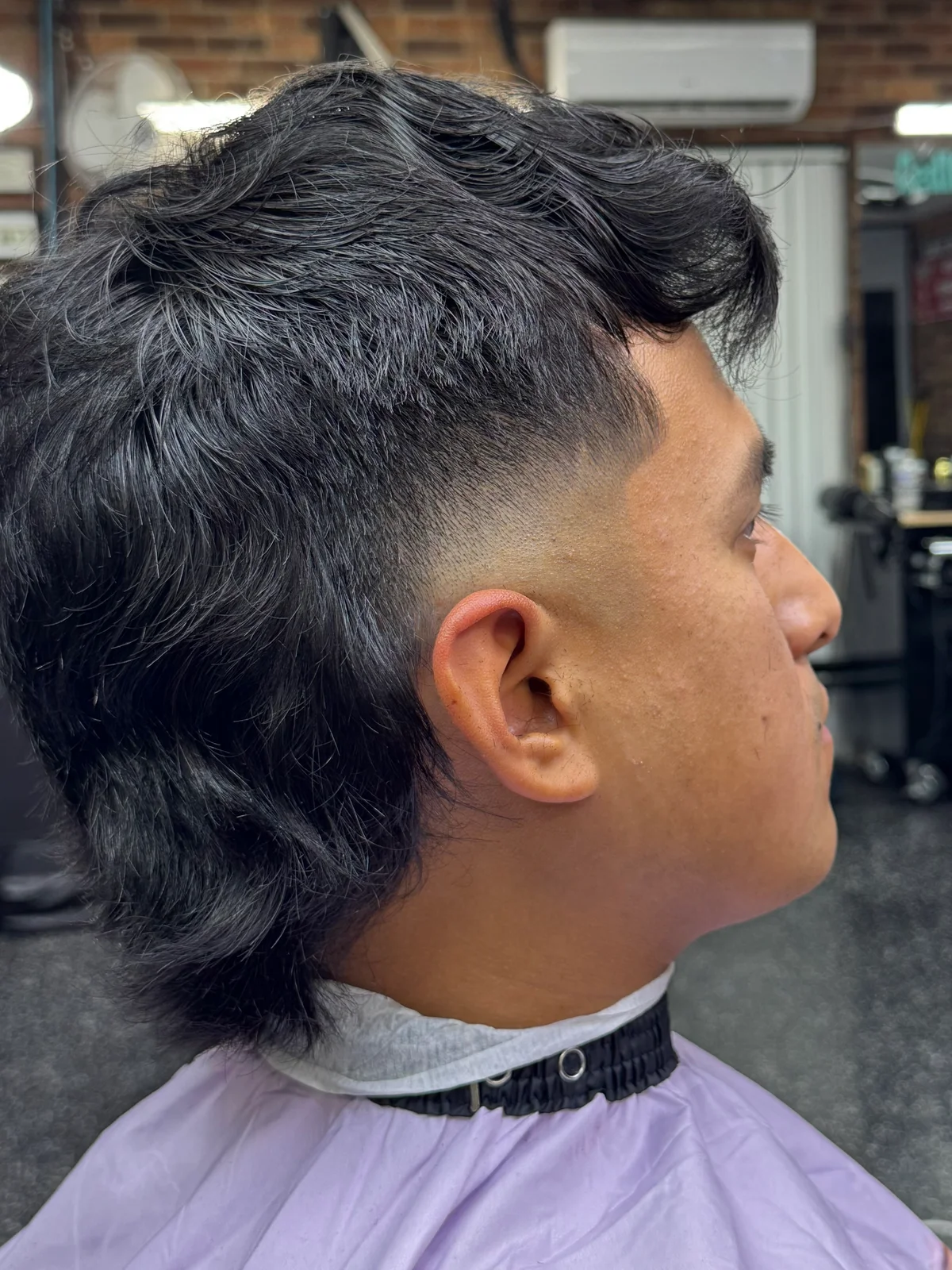 Burst fade & flowing texture
